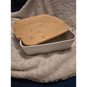 Crofton ceramic baking dish with bamboo lid 9x9